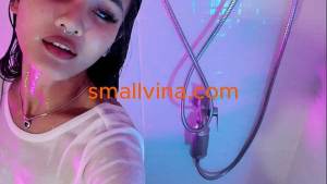 Twerking Shower Babe By Naughty Amateur Teen